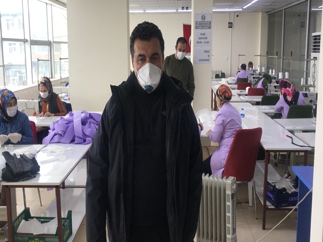 Ardahan Belediyesi maske üretimine başladı