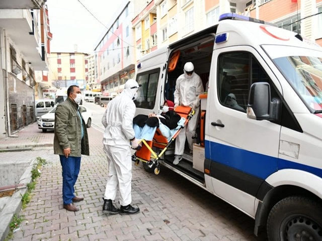 Esenyurt Belediyesi’nin Ambulans Hizmetleri Devam Ediyor