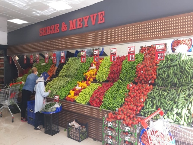 Marketlere yeni düzenleme! Hangi meyve ve sebzeler açıkta satılamayacak?