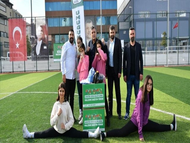 Başkan Bozkurt’tan Amatör spor kulüplerine malzeme desteği