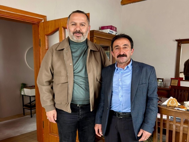 AK Parti Ardahan İl Başkanı Hakan Aydın Muhtara sahip çıktı