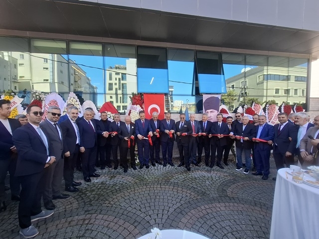 Kars Eğitim ve Kültür Vakfı’nın Yeni Merkezi Ümraniye’de Açıldı