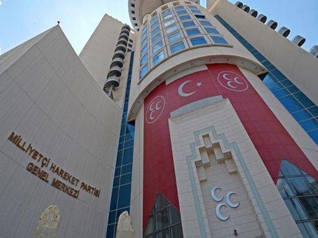 MHP İstanbul il ve ilçe teşkilatlarını feshetti
