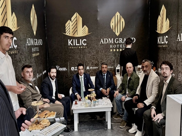 “Kahriman Ateş Püskürdü: ‘Milletin Etkinliğini Siyasete Alet Ettiler!’”