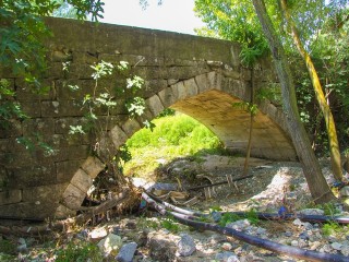 Esenyurt'ta 500 yıllık tarihi köprü gün yüzüne çıkarılıyor