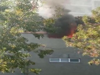Esenyurt'ta bir sitenin otoparkında korkutan yangın