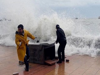 İstanbullular yarına dikkat! Fırtına uyarısı yapıldı