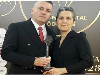 1.Türkiye Kristal Ödül Töreni'nde Erkan Sanatsever ödüle layık görüldü