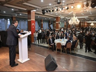 Cumhurbaşkanı Yardımcısı Cevdet Yılmaz, Esenyurt'ta Vanlılar İftar Programı'na katıldı