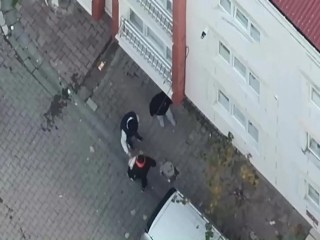 Esenyurt'ta Uyuşturucu trafiği drone kamerasına takıldı