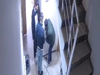 Esenyurt’ta bir binada uyuşturucu ticareti yapan 3 şüpheli gözaltına alındı