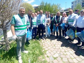 AK Parti Ardahan İl Başkanlığı Çevre İçin Sahaya İndiler