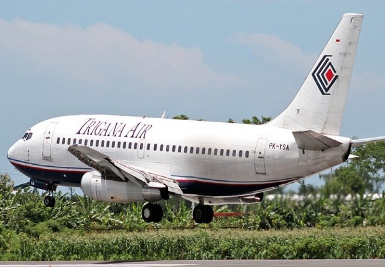 Endonezya'da yolcu uçağı kayıp