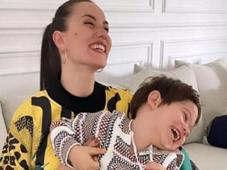 Fahriye Evcen oğlu Karan'ı paylaştı!