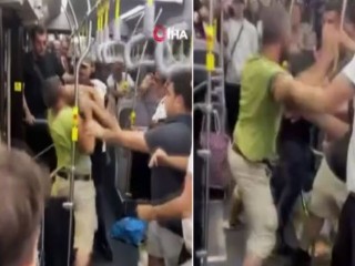 Beylikdüzü metrobüste yer verme kavgası! Yumruklar konuştu