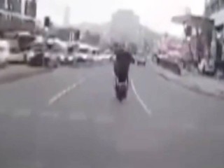 Çekinmeden sıkılmadan o anları paylaştı! Cezasını buldu