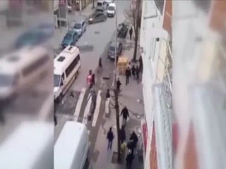 Esenyurt'ta meydan dayağı: Önce dövdüler, sonra polise teslim ettiler!