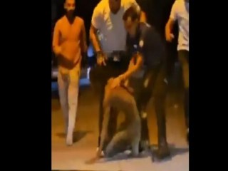 Esenyurt'ta sokakta çıplak yürüyen Afrikalıya meydan dayağı!