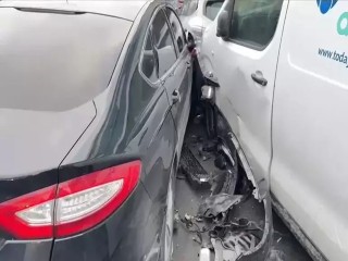 Avcılar'da alkollü sürücü 4 araca çarptı!