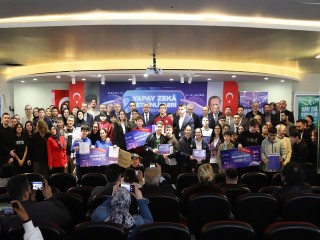 Esenyurt’ta Yapay Zekâ Turnuvası Büyük İlgi Gördü: Gençler Geleceğe Umut Oldu